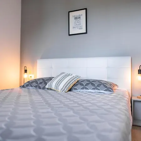 Appartement New Cosy With Private Parking *