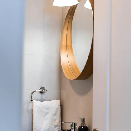 New Cosy With Private Parking Appartement *