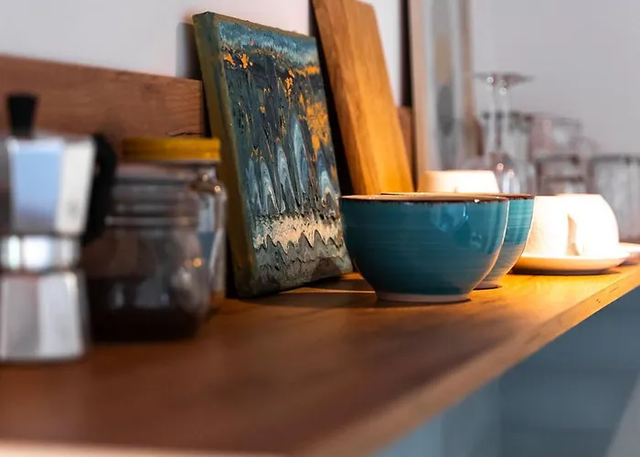 New Cosy With Private Parking Apartment *