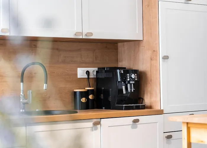 New Cosy With Private Parking Apartment *