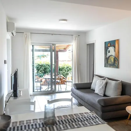 Appartamento New Cosy With Private Parking *