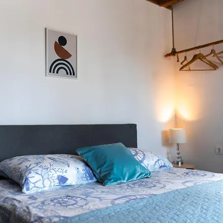 New Cosy With Private Parking Apartment Opatija