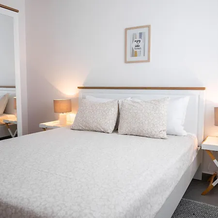 Appartamento New Cosy With Private Parking