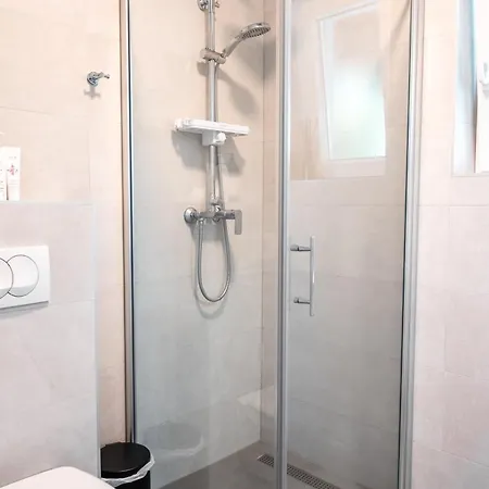 New Cosy With Private Parking * Abbazia