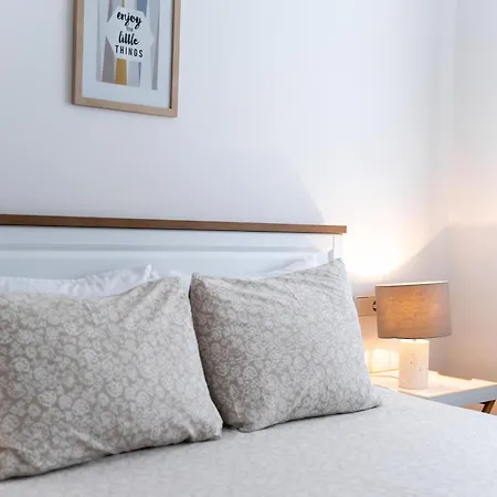 New Cosy With Private Parking Appartamento *