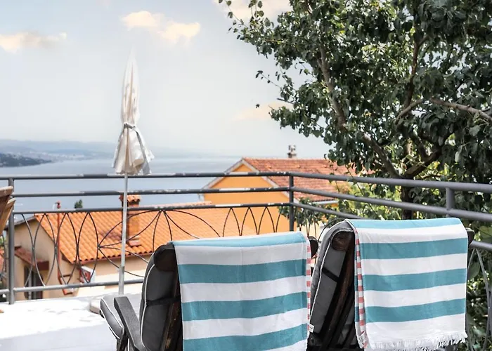 New Cosy With Private Parking Apartment