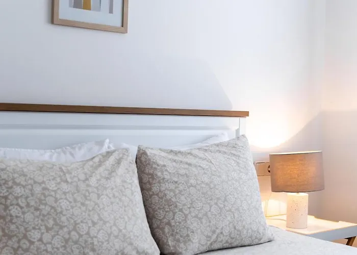 New Cosy With Private Parking Apartment *