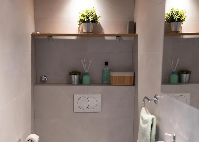 Apartman New Cosy With Private Parking