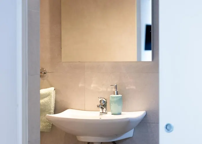 Apartman New Cosy With Private Parking